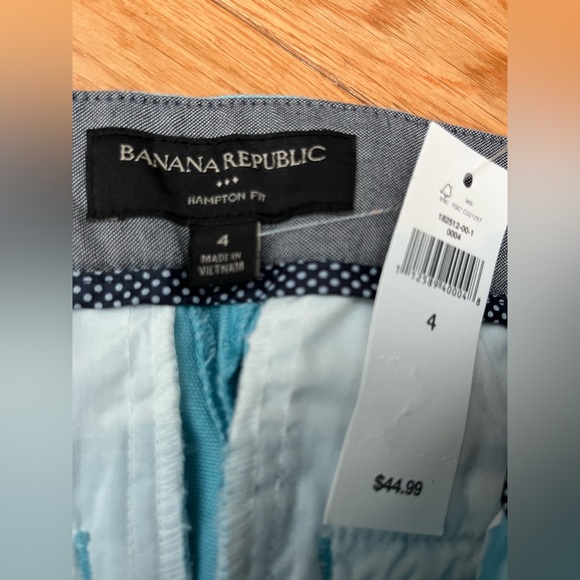 New with tags Banana Republic Shorts - Picture 2 of 3